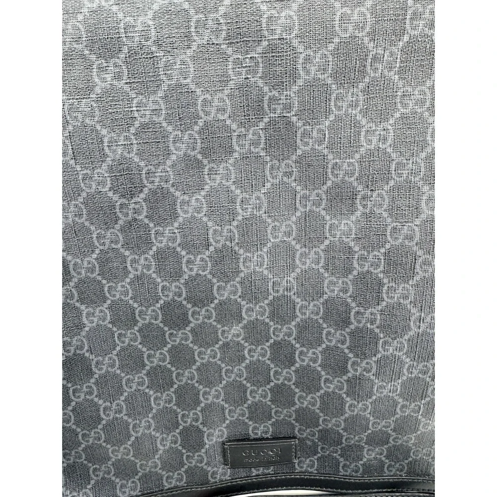 Gucci supreme diaper bag authentic